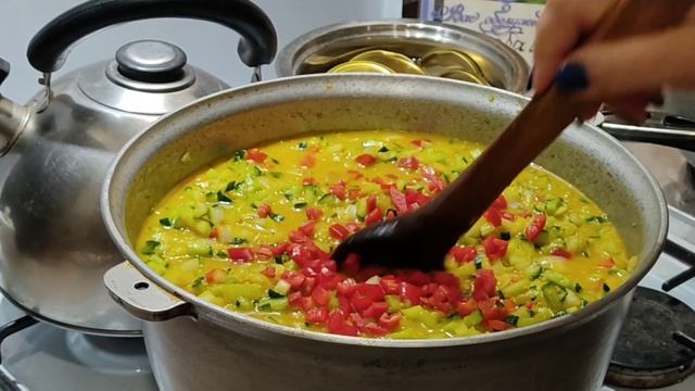 За этим рецептом гоняются многие хозяюшки! Релиш из огурцов - идеальный соус для хот-догов и мяса.