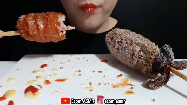 ASMR MOZZARELLA CORN DOG 명랑핫도그 (감자 통모짜 핫도그, 점보 핫도그, 먹물 치즈 핫도그)먹방 (EATING SOUNDS) NO TALKING MUKBANG смотреть онлайн