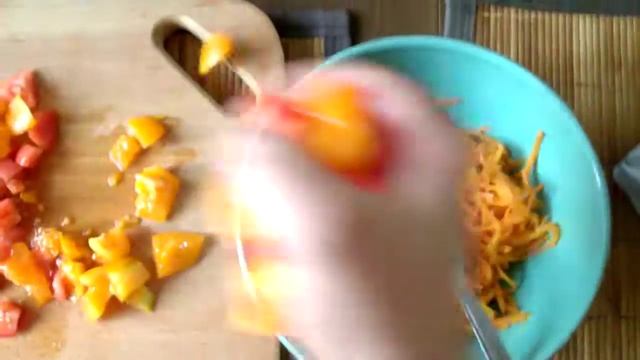 Салат с морковкой по корейски/Salad with carrot in Korean смотреть онлайн
