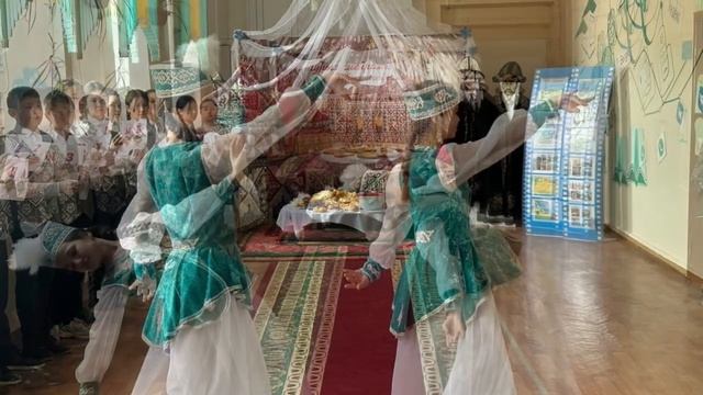 Наурыз-табиғаттағы маусымдық өзгерістерге байланысты ең көне халық мерекесі. смотреть онлайн