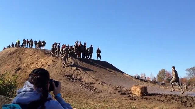 Fat boy (me) running up the hill at Tough Mudder, Tri-State 2012 смотреть онлайн