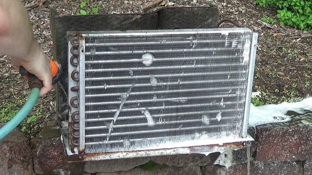 Vintage Westinghouse 5,000 BTU Air Conditioner | Cleaning the Coils смотреть онлайн