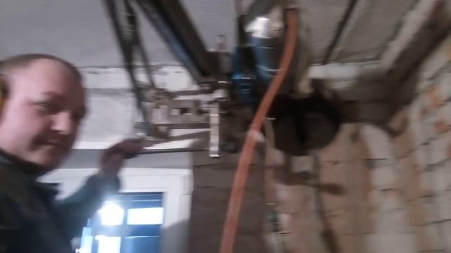 Алмазное бурение стен