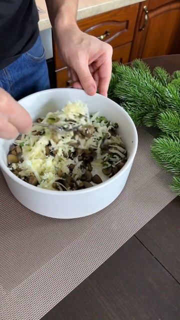 Куриные зразы с грибами и сыром #зразы #курица #готовим #вкусно #кулинария #рецепты #еда #котлеты смотреть онлайн