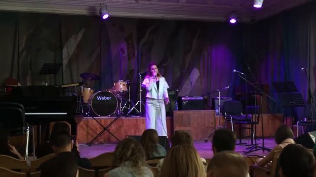 «День опять погас» смотреть онлайн