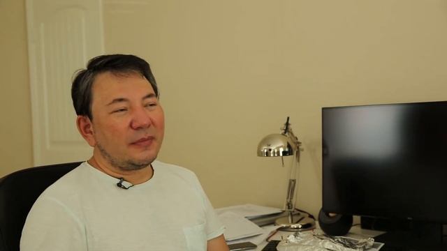 Америкадағы алаяқтар туралы Жұмыс іздеген америкадағы жігіт смотреть онлайн