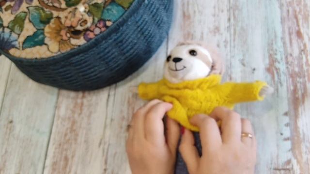 Готовые работы. Наряд для ленивца. Вязаные джинсы и свитерок из рассказовской ангоры смотреть онлайн