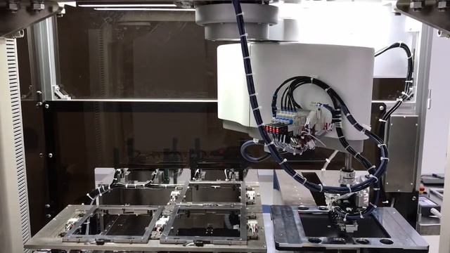 Individual parts pick up and place to the trays using SCARA robot смотреть онлайн