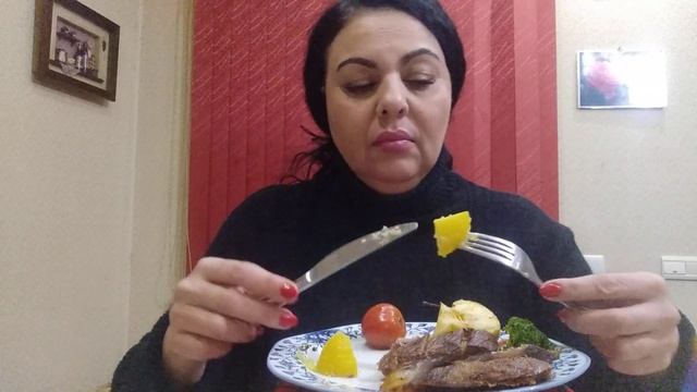 Mukbang|Мукбанг|Котлета Дарницкая с вкуснейшими овощами и фруктами