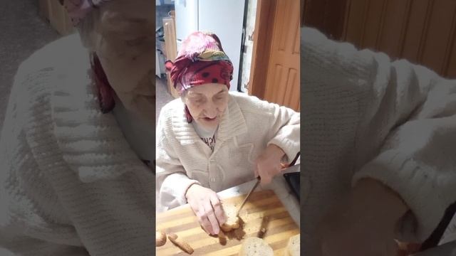 сухарики кириешки смотреть онлайн