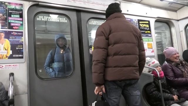 Київ метро Kyiv Metro - Sviatoshynsko–Brovarska line (Ezh / Ema-502) Set 32 смотреть онлайн