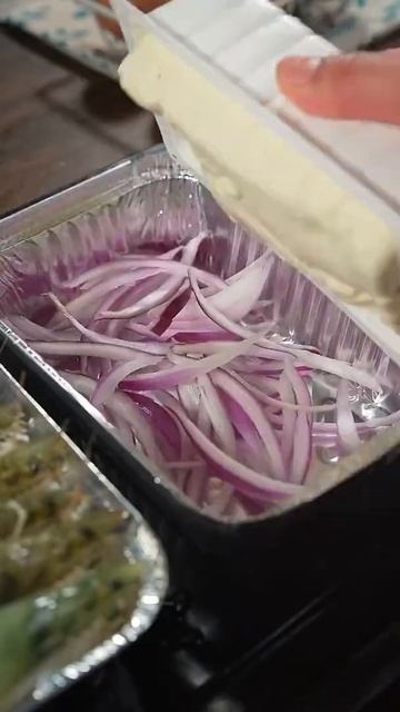 Жареные креветки с грибами эноки Fried Shrimp With Enoki Mushrooms एनोकी मशरूम के साथ फ्राइड चिंराट