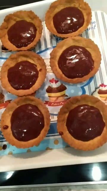 Был на днях и такой опыт! 😅🙈🧁Готовила первый раз! #пирожное #десерт #готовимпирожное #корзинка смотреть онлайн