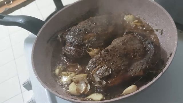 RIB EYE STEAK ON A ROMANTIC HOME DINNER – VLOG#125 смотреть онлайн