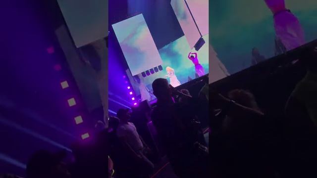 Rita Ora - Phoenix Tour (your song) смотреть онлайн