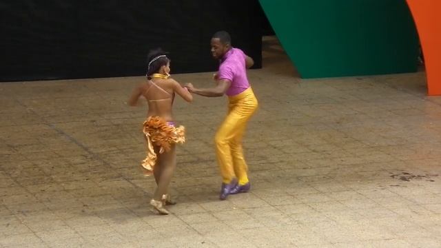 Luis y Xiomara Eliminatorias Del Mundial De Salsa Cali 2012 смотреть онлайн