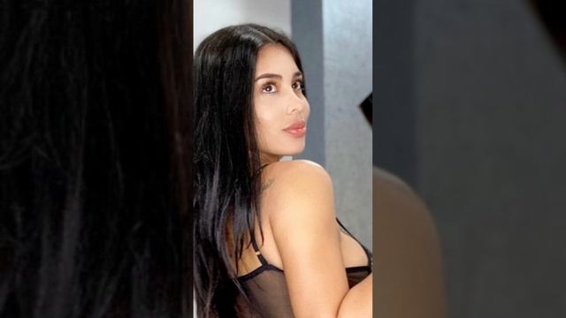 NO Curvy Model Mia Francis Biography, Career, Wiki, Curvy Outfit, Net Worth & Fashion