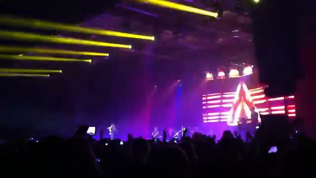 Selena Gomez - Save the day live Stockholm Sweden. Stars dance tour 2013 смотреть онлайн