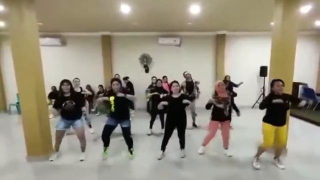 Senam Kreasi Basta Boy/viral tik tok/ Gorut Squad смотреть онлайн