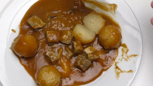 Dumplings with pork and mushroom gravy смотреть онлайн