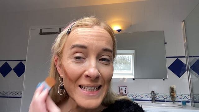 MAYBELLINE ET L'OREAL MON AVIS POUR CE COMBAT AMICAL смотреть онлайн