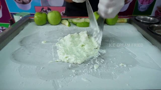 GREEN APPLE ICE CREAM ROLLS | HOW TO MAKE FRESH FRUIT ICE CREAM смотреть онлайн