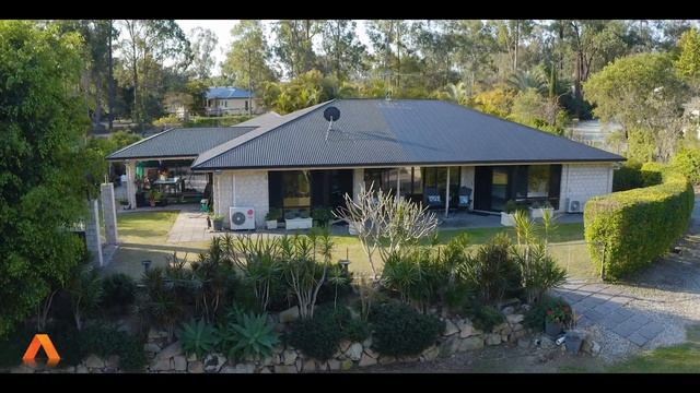 56 - 58 Jabiru Avenue, Greenbank | House Tour | Chris Gilmour смотреть онлайн