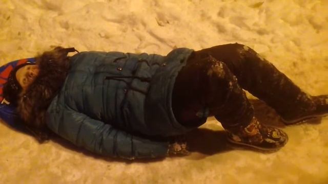 Лайфак как кататься на ледянке смотреть онлайн