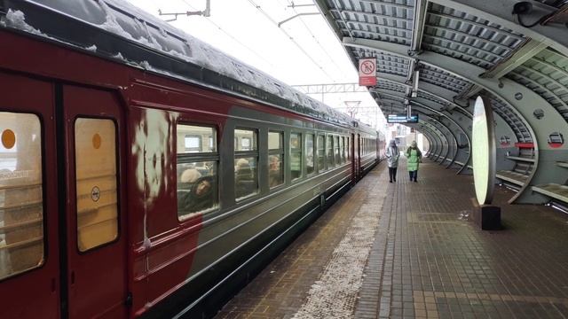 [Ultra HD] Электропоезд ЭД4М-0137 смотреть онлайн