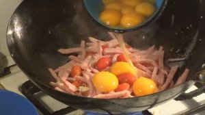 Яичница в воке