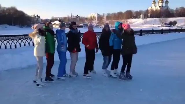 "Танцы" смотреть онлайн