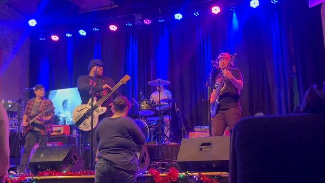 Feeling This? - Live @The Brick Roslyn - Enema Of The State Set смотреть онлайн