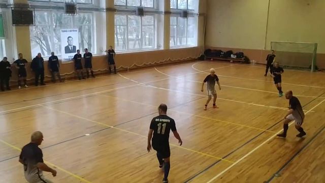 КЛФ old pretty boys - Бровары. 0-7 смотреть онлайн