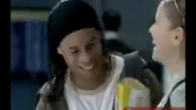 Рональдиньо заговорил по русски в рекламе чипсов Lays