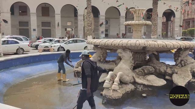 Tripoli, Libya 4K Walking جولة في ميدان الشهداء و شارع ميزران смотреть онлайн