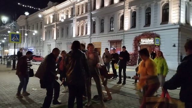 15 сентября 2023 г.Вельветовые Медведи “ Velvet Bears “у летней веранды литературного кафе «Безухов смотреть онлайн