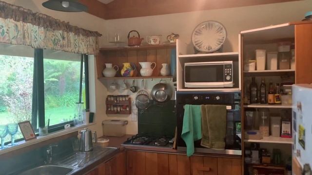 "Huia Gonna Call?" Jennifer Juniper VF 48 Hours NZ Film Competition VF48 смотреть онлайн