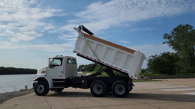 2008 Sterling LT7500 Workstar HD Dump Truck with Cummins and Allison - White - "Bed Raising" смотреть онлайн