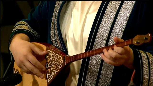 Жәкен Омаров. Майлықожаның термесі - "Уәдең елге жақпас бекер келсе" смотреть онлайн