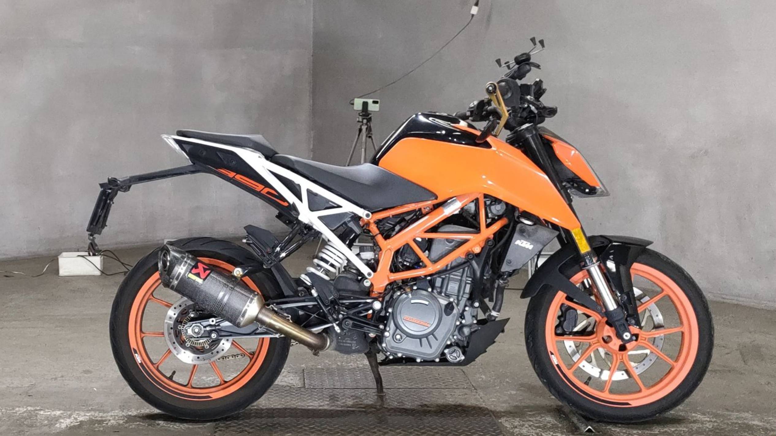 8270 - KTM 390 DUKE - VBKJ9J409KC234881 смотреть онлайн