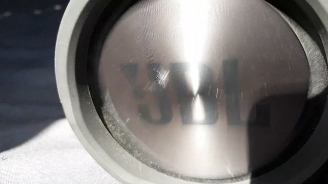 JBL xtreme bass test (200k bass test) смотреть онлайн