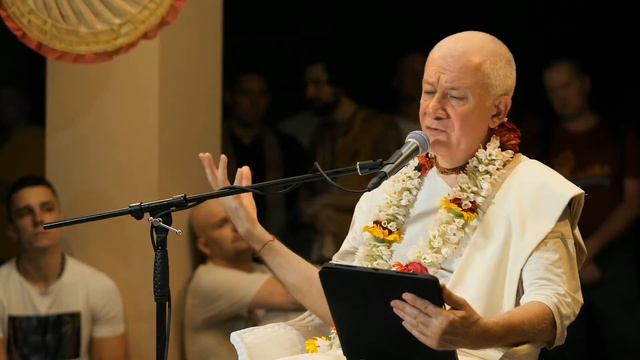 Лекция по «Шри Чайтанья-чаритамрите», г. Маяпур, Е.М. Чайтанья Чандра Чаран дас, 18.03.2024 г. смотреть онлайн