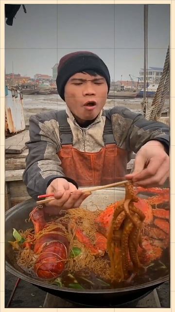eating crabs | neutral food #shortsfeed #shorts смотреть онлайн