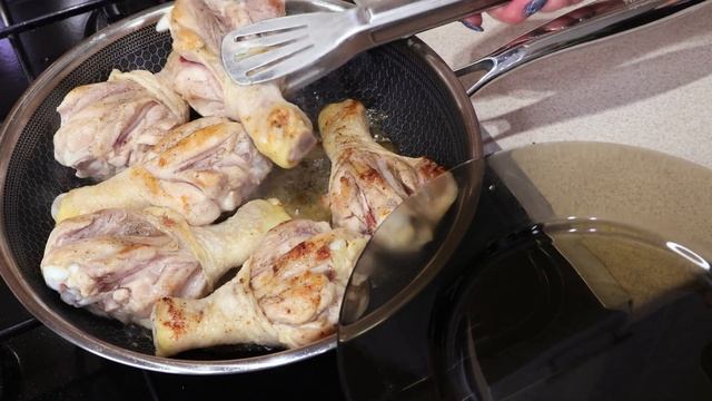 Это просто восхитительный рецепт куриной голени! Получается как в ресторане!