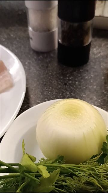 Рыбка под таким маринадом очень сочная,вкусная и ароматная. Вкусный ужин. смотреть онлайн