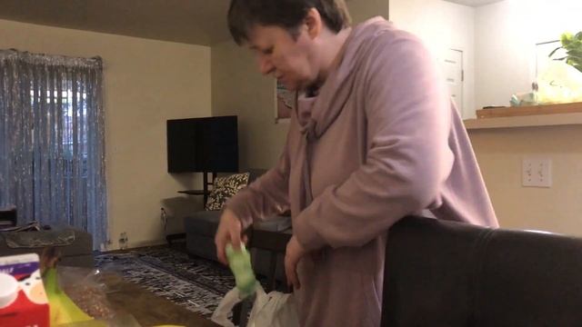 Семья в Америке\закупка продуктов в магазине BeL AiR смотреть онлайн