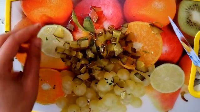 Կանաչ ոլոռով աղցան-Салат с зеленым горошком смотреть онлайн