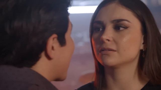 Yuridia se acuesta con su cuñado durante una fiesta | La rosa de Guadalupe 3/4 | Las trampas... смотреть онлайн