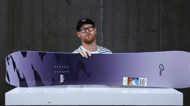 2020 GNU Hyper Kyarve Snowboard смотреть онлайн