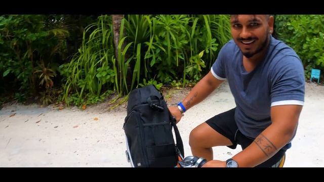 Rain in Maldives cancels our snorkeling plans | Kandima Maldives - Vlog 5 смотреть онлайн